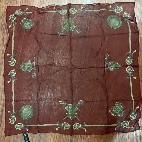 Ellen Tracy silk scarf with royal crests - Picture 1 of 4